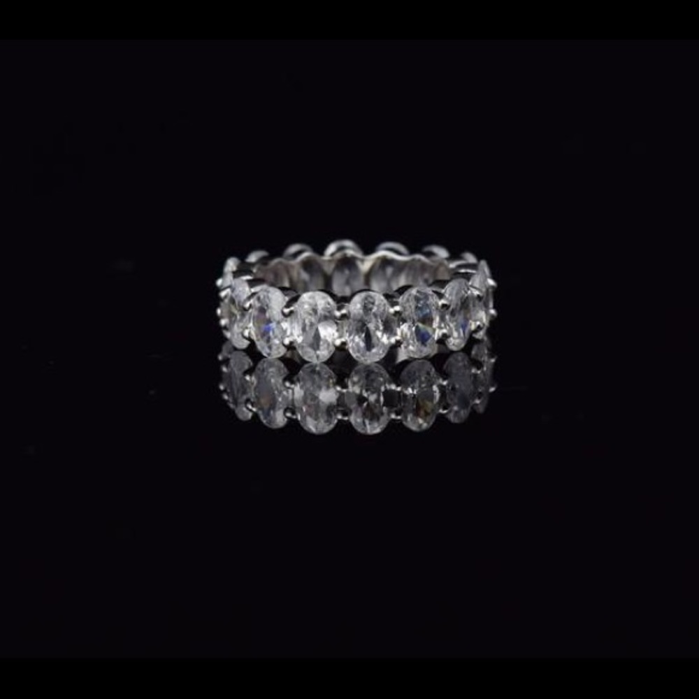 Oval Ring